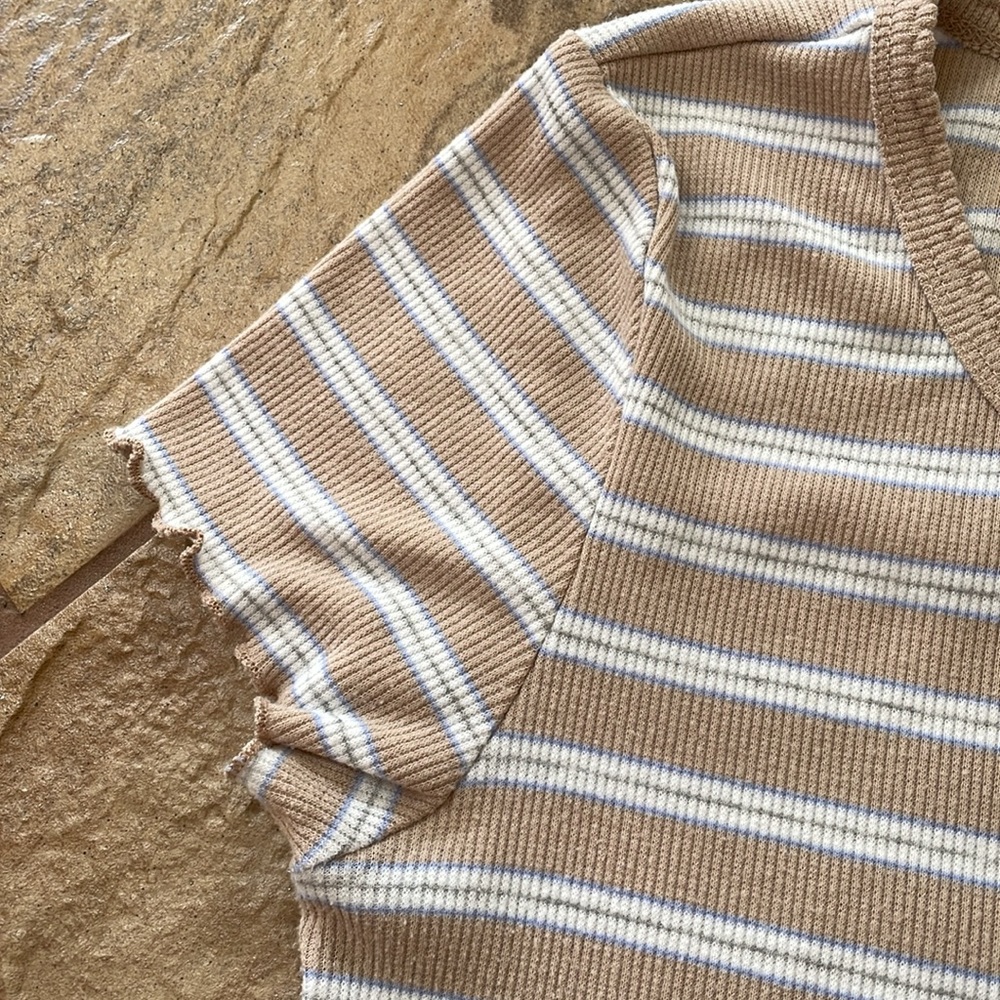 + HIPPIE ROSE + Ribbed & Ruffle Top Bundle - Picture 8 of 11